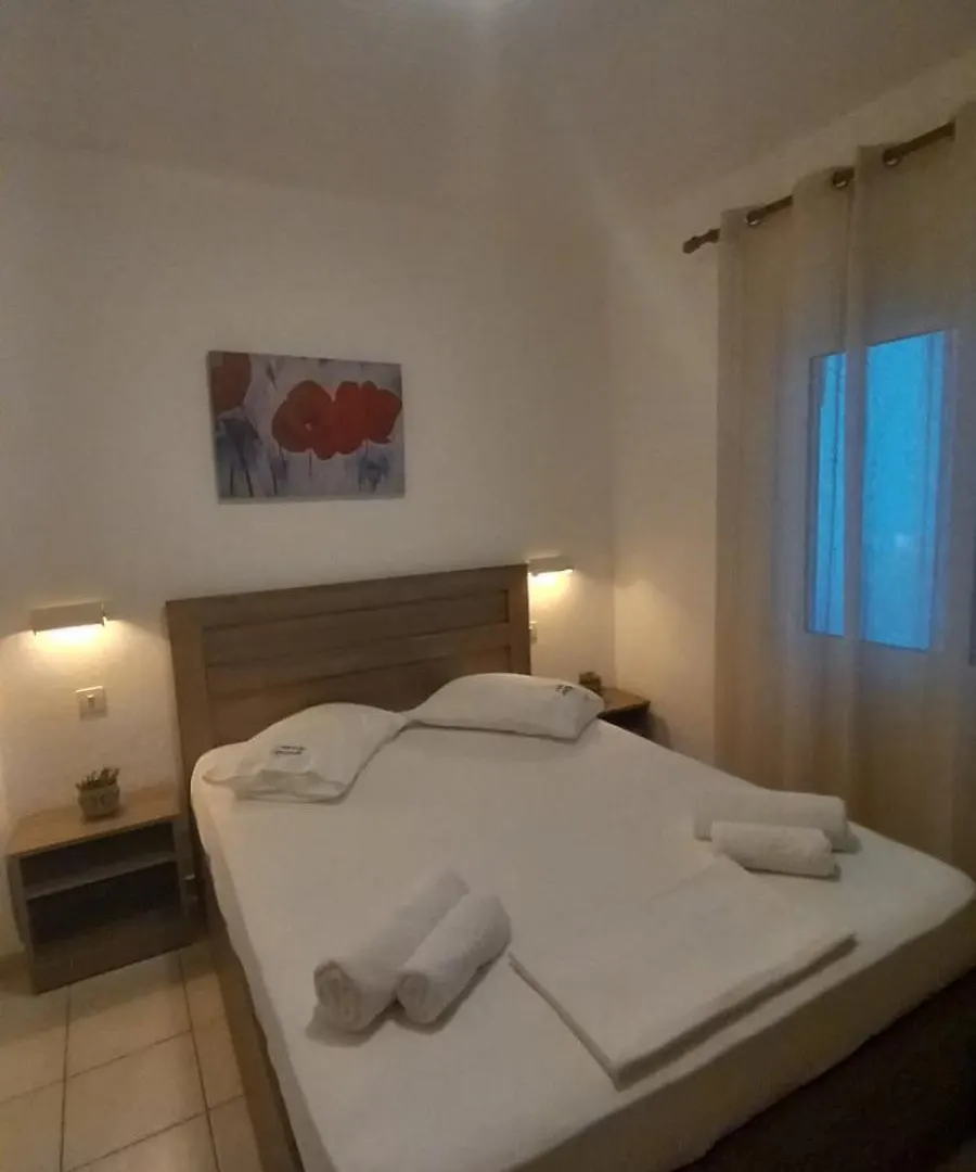 Marlas Rooms Nea Poteidaia
