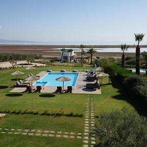 Flamingo View & Aparthotel